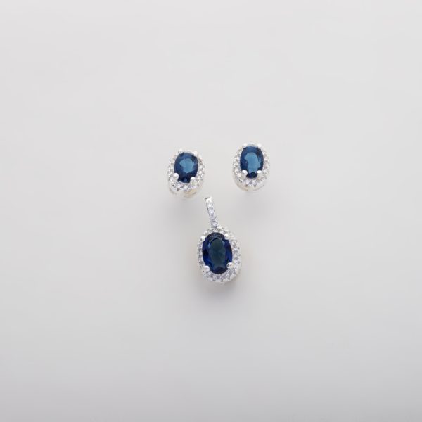 Conjunto de Dije y Aros Topo. Plata Italiana 925. Peso de 3,8 Gramos. Circón en 4 Diferentes Colores. Micro Circones Blancos SIN CADENA. SKU: PJS0722010#209 Brilho