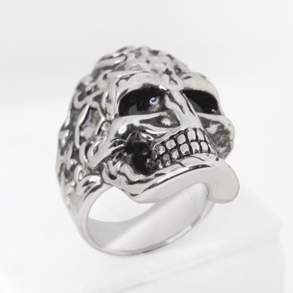 Anillo Diseño Calavera. Género Unisex. Talla 13 - US 7. Acero Quirúrgico 316. SKU: AAN0910104-01-T7 Brilho.