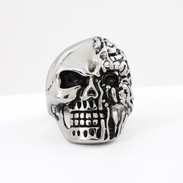 Anillo Calavera Cyborg. Diseñor Calavera Liso. Género Unisex. Talla 24 - US 11. Acero Quirúrgico 316. SKU: AAN0910104-10-T11 Brilho.