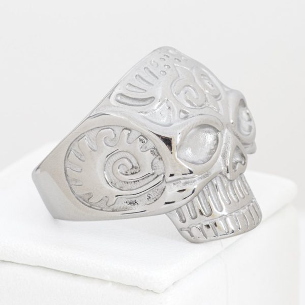 Anillo Diseño Calavera. Acero Quirúrgico 316. Talla 30 - US 13. Género Unisex. SKU: AAN0910104-08-T13 Brilho