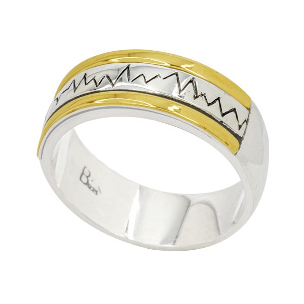 Anillo de compromiso con oro de talla 23 y de 7,5 gramosBrilho