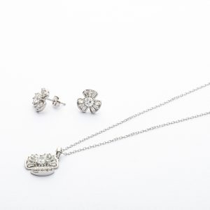 Conjunto de collar y aros topo trébol plata 925 en 6gr Brilho