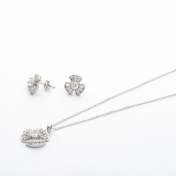 Conjunto de collar y aros topo trébol plata 925 en 6gr Brilho