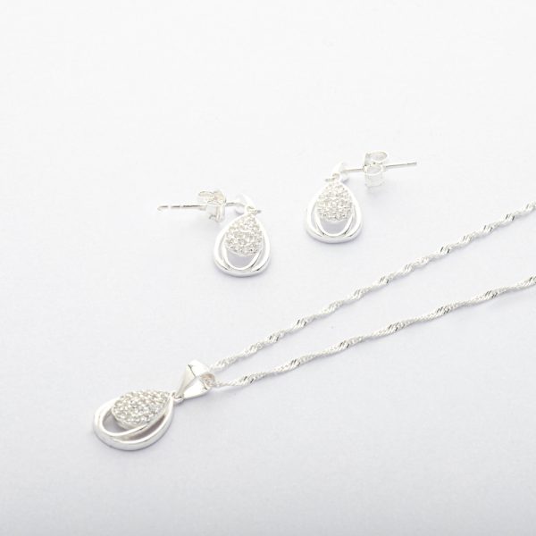 Conjunto dije colgante y aros topo lagrima de 2,7gr Brilho