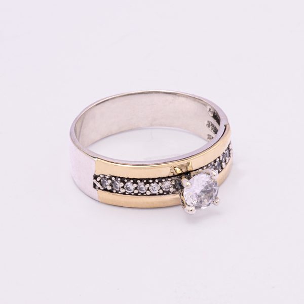 Anillo de Compromiso Laminas de Oro. Circones Color Blanco. Plata italiana 925. Peso de 4,9 Gramos. Talla US:10 - Nº22 SKU:PAN0101001-4,9GR Brilho.