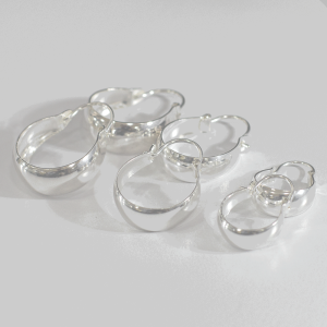 Aros Bote. Plata Italiana 925. Peso de 1,7 Gramos. Ancho: 1,2mm Alto: 1,8mm. PCA0121008-Q.W Diseño Liso Brillante. Brilho.