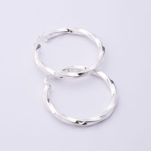 Aros Candonga. Plata Italiana 925 Peso de 13,4 Gramos. Ancho 5,5 cm. Anto 5,9 cm. Cierre Italiano. SKU: PCA0122002-5,7-13,4gr. Brilho.
