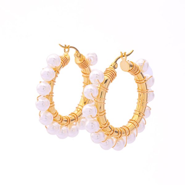 Aros Candonga Baño en Oro 18k. Broce Cierre Italiano. Perlas Ecologícas Ancho: 4,5cm Alto: 4,5cm SKU: GCA0115223-1 Brilho.