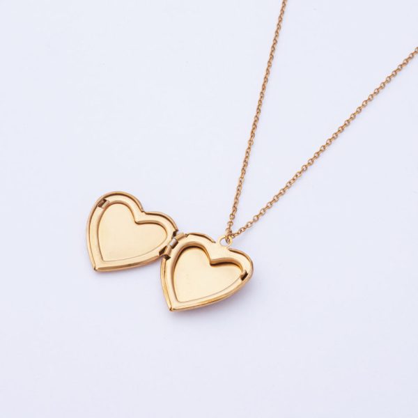 Collar Relicario Dorado Piedra de Nácar Porta foto. Largo 43cm Acero Quirúrgico 316. SKU: ACO0132003 Brilho.