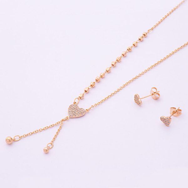 Conjunto Collar y Aros Topo Baño en Oro 18k. Diseño de Corazón y Circones. Dije y Colgantes de Balines. SKU: GJU0910012. Brilho.