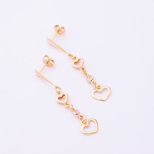 Aros Aretes Largos. Baño de Oro 18K. Diseño Corazón y Circon. Largo: 4,5cm SKU: GAT0110021 Brilho.
