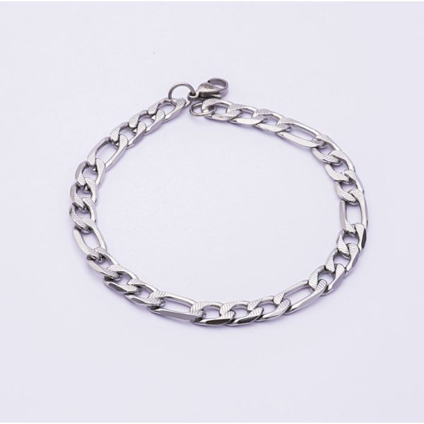 Pulsera Cartier Dorada. Acero Quirúgico 316. Baño en Oro 18k. Largo: 22cm. Ancho: 5mm. SKU: APU0210009-02 Brilho.