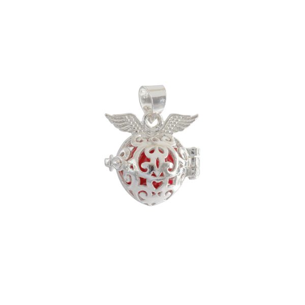Llamador de Ángeles. Plata Italiana 925. Diseños: Corazón de Color - Corazón con Alas de Ángel - Palomas con Colores. SKU: PDJ1020049 Brilho. Es un hermoso amuleto que tiene como función proteger y velar por la seguridad de la persona que lo posee. Los llamadores de ángeles son mucho más que una joya; es un símbolo de amor, protección y conexión tanto para la madre como para el bebé. Con sus beneficios emocionales y espirituales, esta pieza de joyería atemporal se ha ganado un lugar especial en el corazón de muchas familias alrededor del mundo.